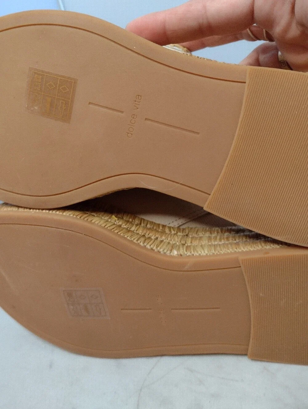 Dolce Vita Wanika Platinum Leather Chunky Platform Slide Sandals 8 Tan A4